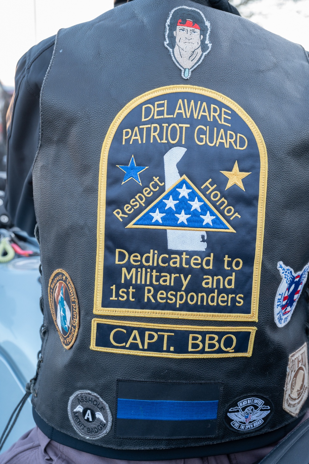 Dover AFB leadership participates in Wreaths Across America ceremony