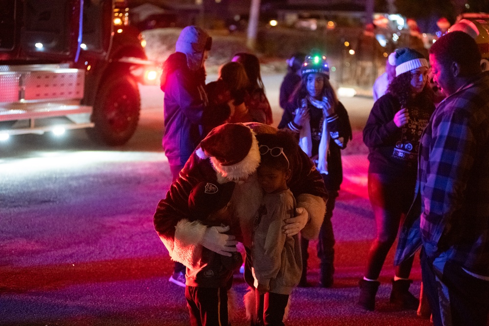 Santa Visits Fort Stewart Families.