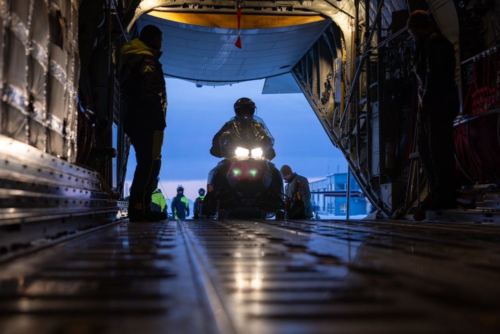 Alaska Marines deliver toys to children in remote locations