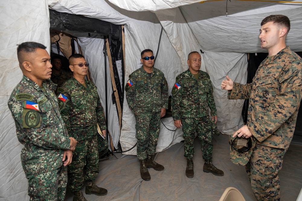 Senior Philippine Marine Corps Leadership Visit Camp Pendleton