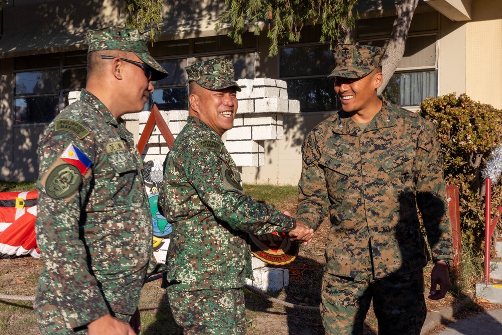 Senior Philippine Marine Corps Leadership Visit Camp Pendleton