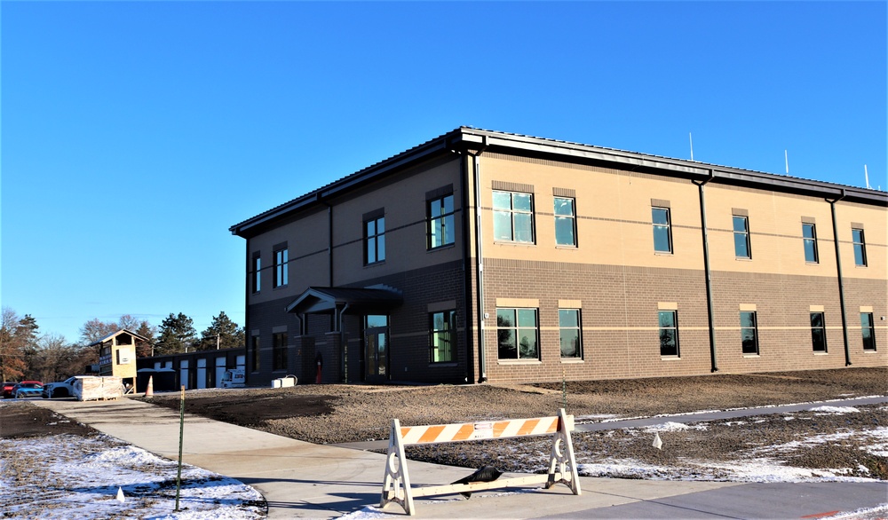 Fort McCoy’s brigade headquarters construction project now 94 percent complete as Christmas 2023 draws near; work continues