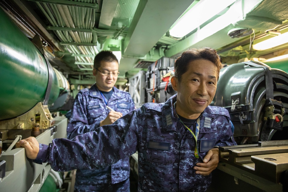 U.S. Navy Demonstrates Submarine Warfare Capabilities to Japan’s Commander, Fleet Submarine Forces