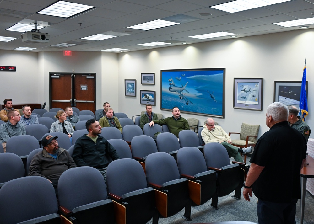 Okies host "Boss Lift" for civilian employers