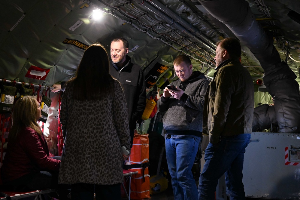 Okies host &quot;Boss Lift&quot; for civilian employers