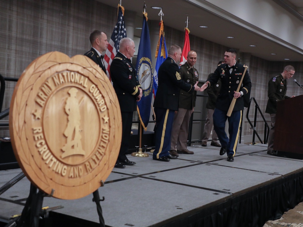 Kentucky Guard Recruiters awarded for hard work