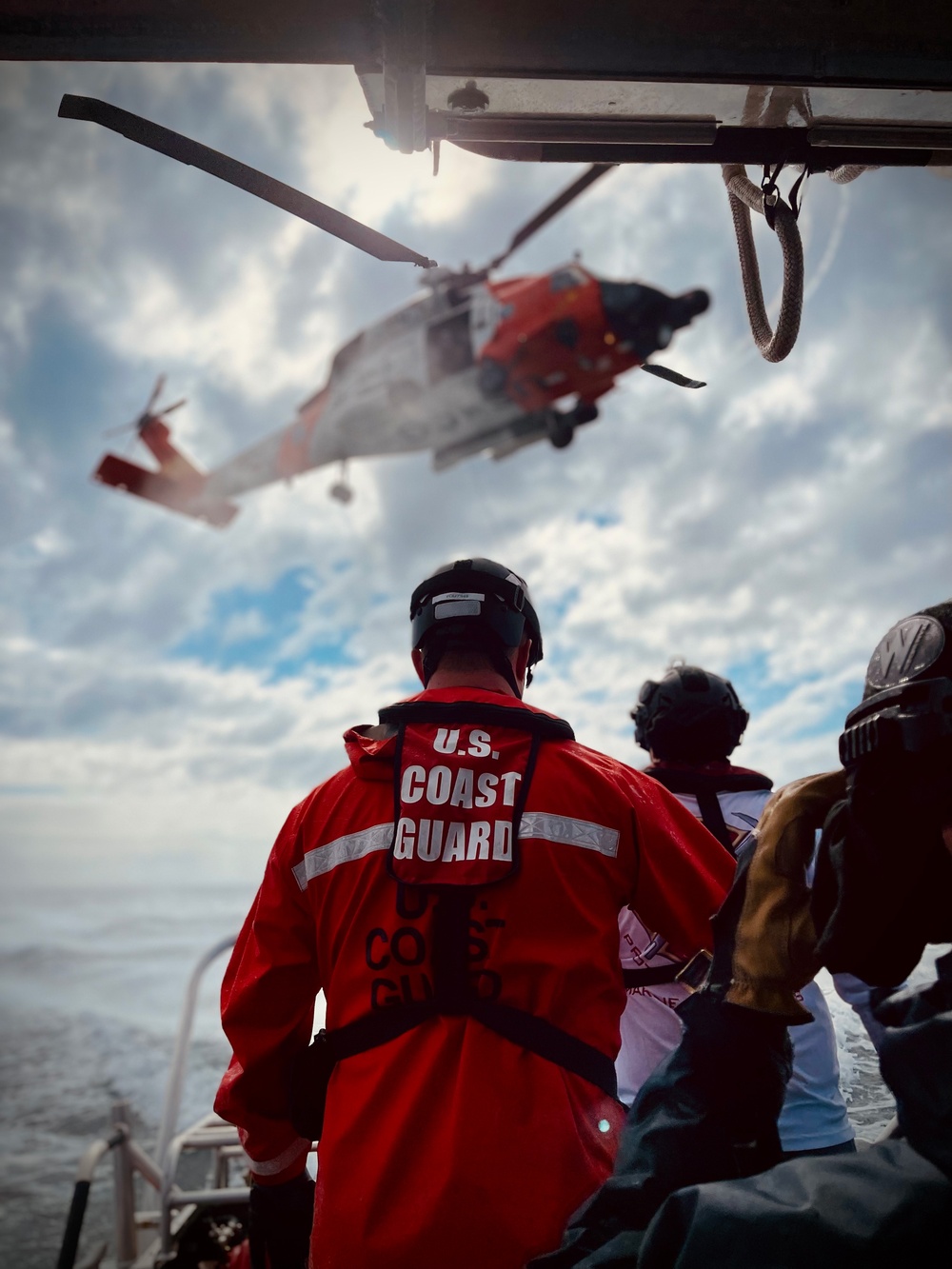 Coast Guard, Sarasota County Fire Department conduct helicopter training