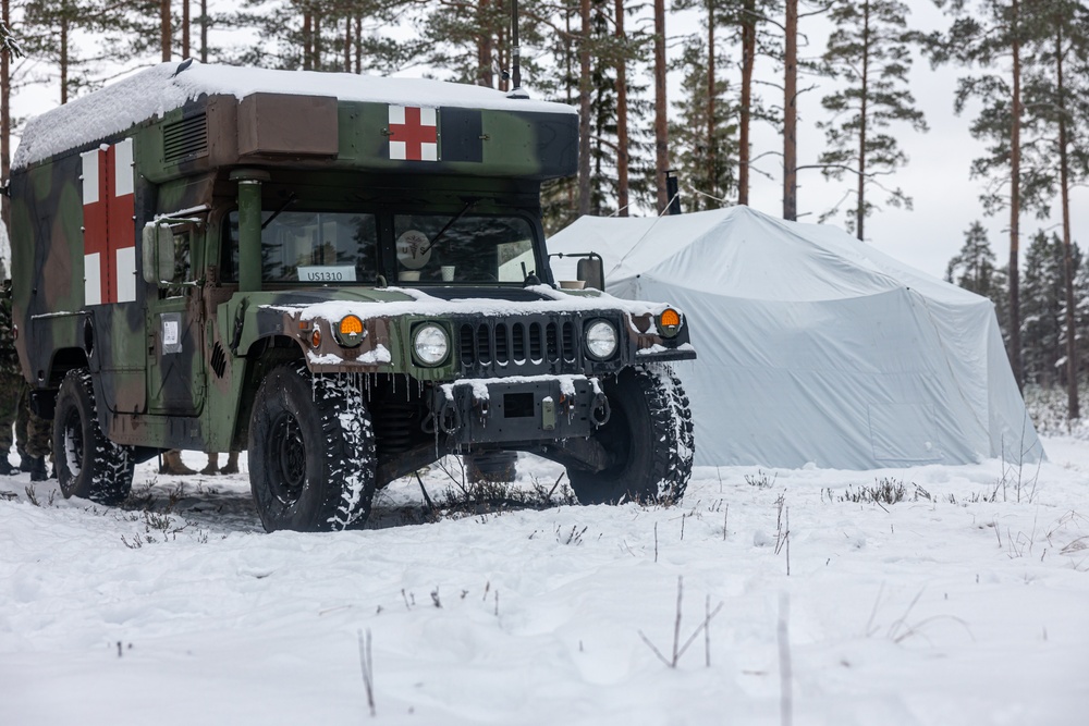 Sailors with CLB 6 Setup Shock Trauma Platoon Setup Medical Tent