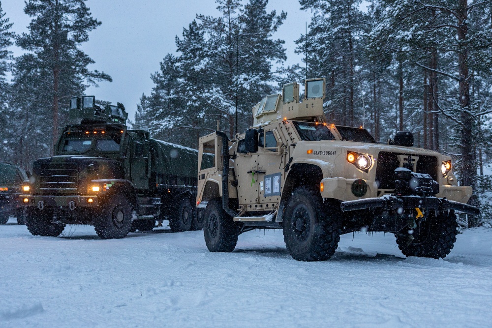 DVIDS - Images - Freezing Winds 23: Marines With CLB-6 Resupply Finnish ...