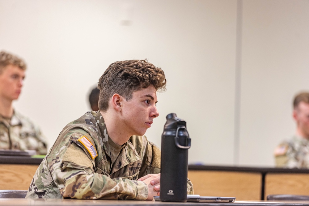 Former FBI Agent Teaches Cadets Negotiation Methods Using “Boy In The Bunker” Case