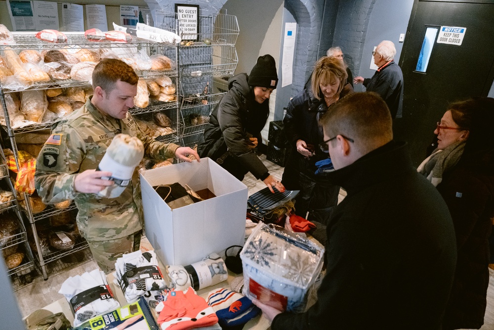 USACE Buffalo District ERA Donates Clothes to Neighbors in Need