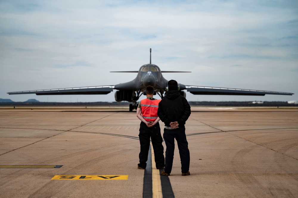 Portions of Dyess B-1, C-130 fleets relocate in advance of potential storm