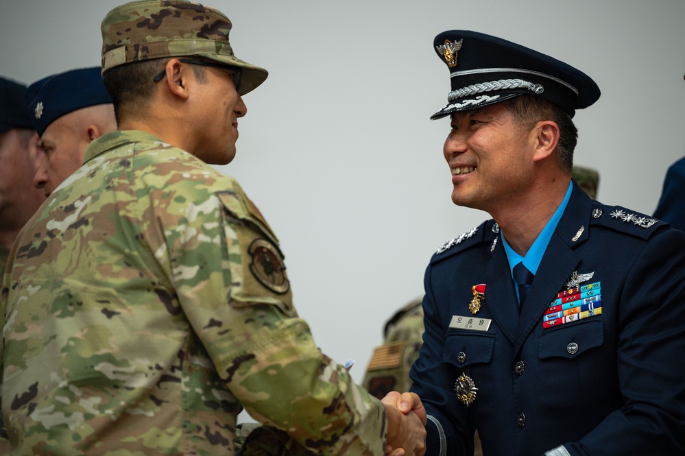 Team Kunsan welcomes new ROKAF 38th Fighter Group commander