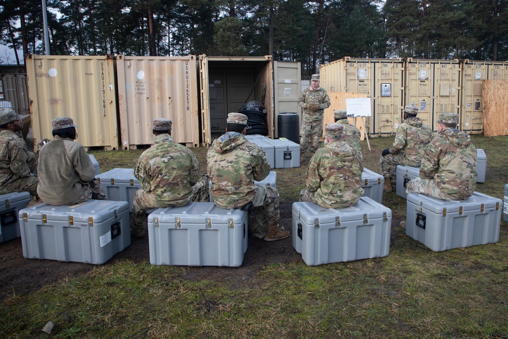 Sustainment Soldiers conduct refuel on the move training