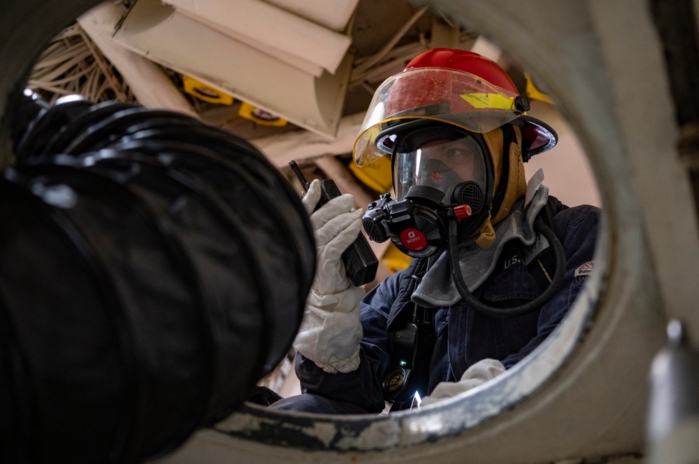 Damage control training aboard the USS New York (LPD-21)