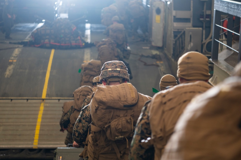 U.S. Marines disembark USS New York (LPD-21) via LCAC