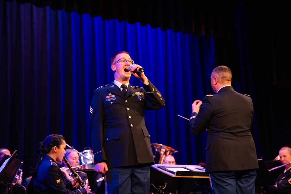 34th Army Band performs 1st holiday concert in a decade