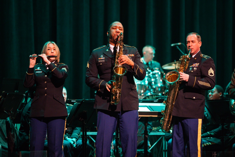 34th Army Band performs 1st holiday concert in a decade