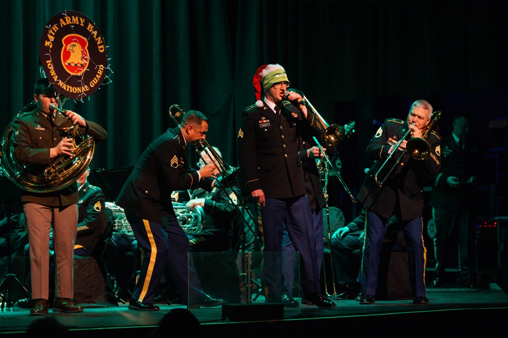 34th Army Band performs 1st holiday concert in a decade