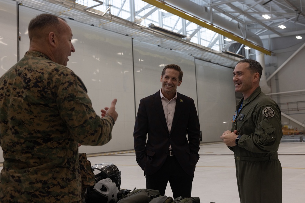 U.S. Rep. Rich McCormick visits Marine Fighter Attack Squadron (VMFA) 542