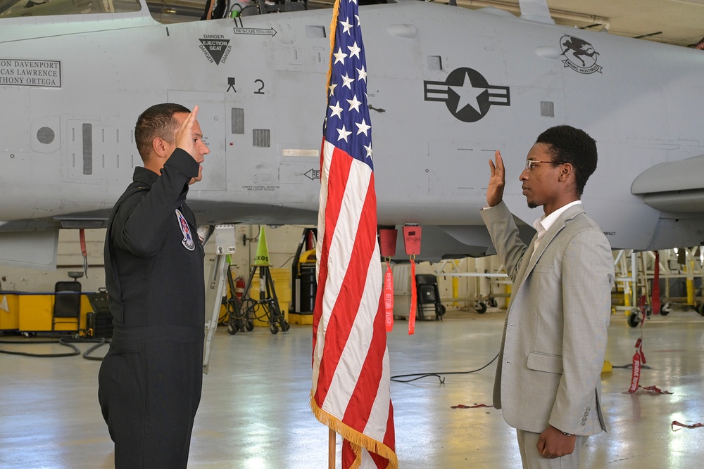 Enlistee sworn in by Thunderbird