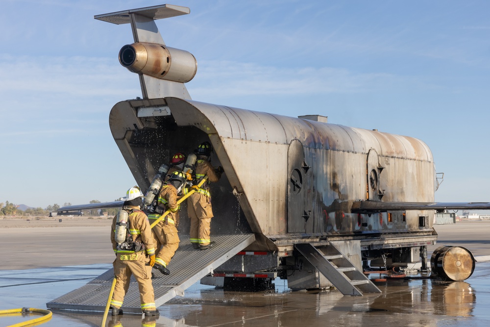 ARFF simulated aircraft fire training