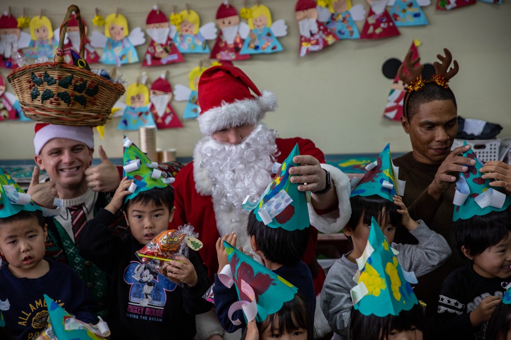 Season of Giving: Volunteers from Marine Corps Air Station Iwakuni visit Higashi Hoikuen