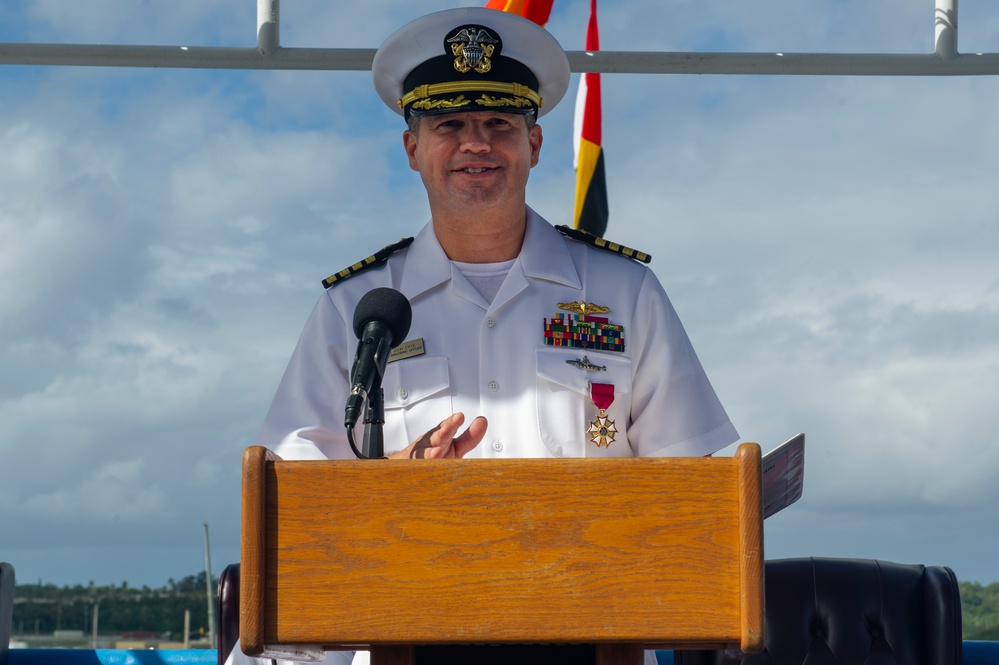 Frank Cable Holds Change of Command Ceremony