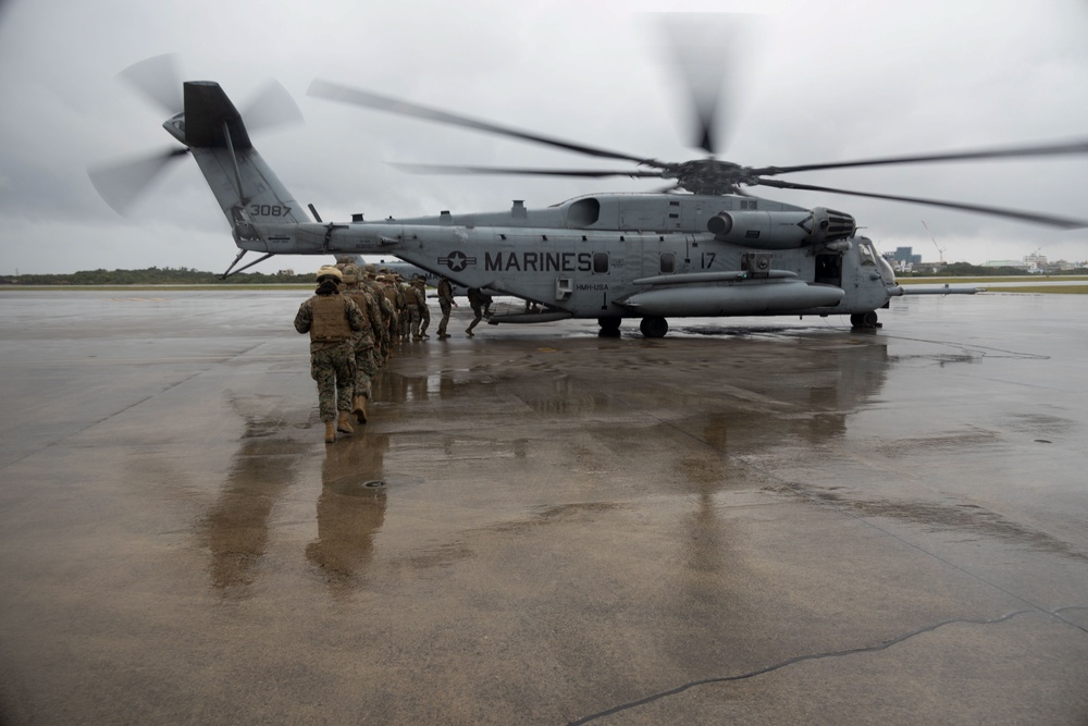 3rd Maintenance Battalion conducts CH- 53E Super Stallion Air Mobility Exercise