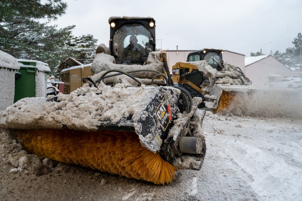 Kunsan AB civil engineers, maintainers, leaders clear the path