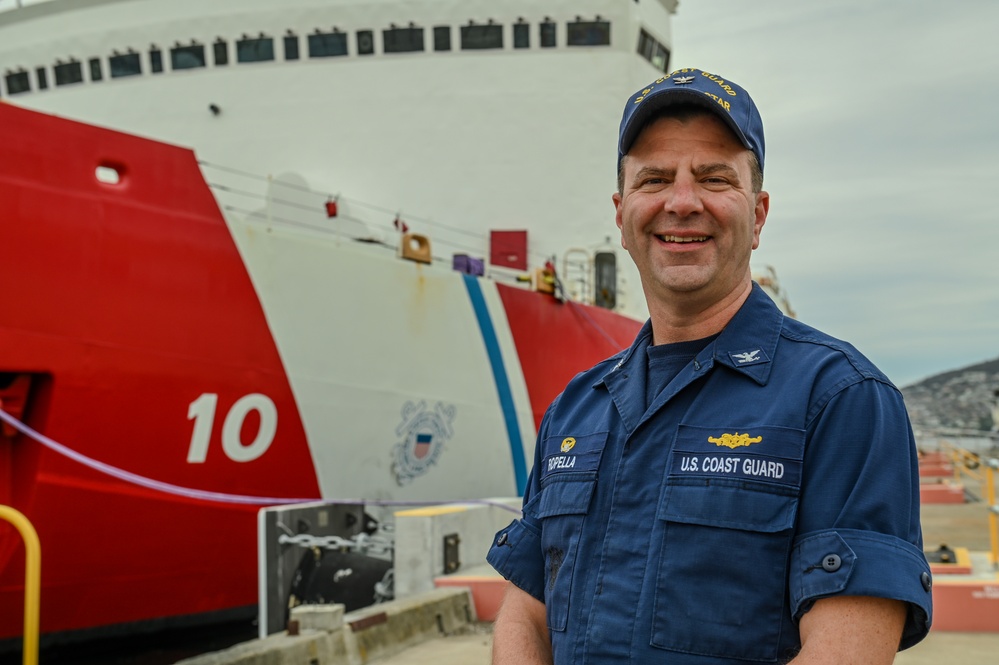 Coast Guard Cutter Polar Star (WAGB 10) holds tours in Hobart