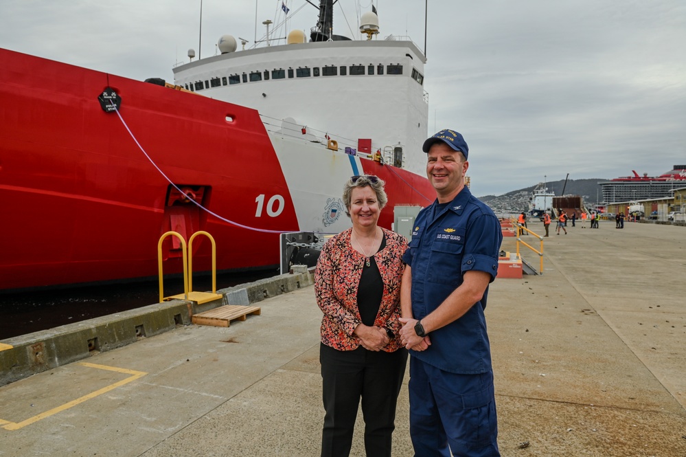 Coast Guard Cutter Polar Star (WAGB 10) holds tours in Hobart