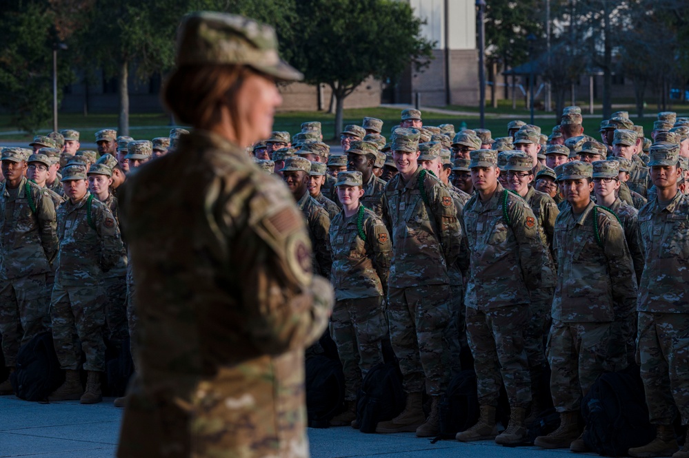 CMSAF, SAF/MR and Diamond 1 visit Keesler