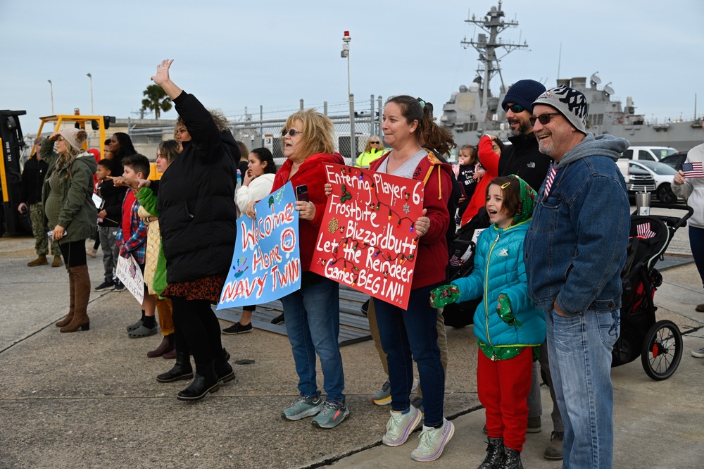 USS Indianapolis Blue Crew Returns to Naval Station Mayport Following Deployment