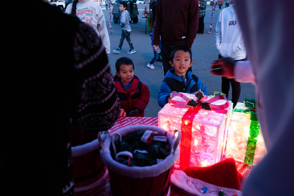 Team Travis participates in Candy Cane Lane