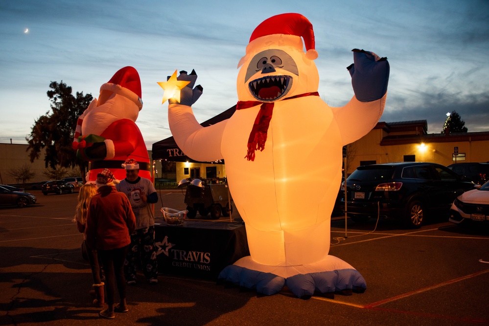 Team Travis participates in Candy Cane Lane