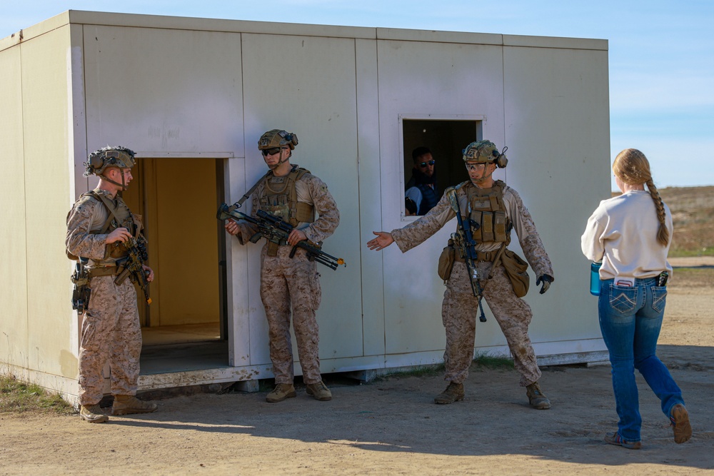15th MEU Operates Evacuation Control Center during Integrated Training