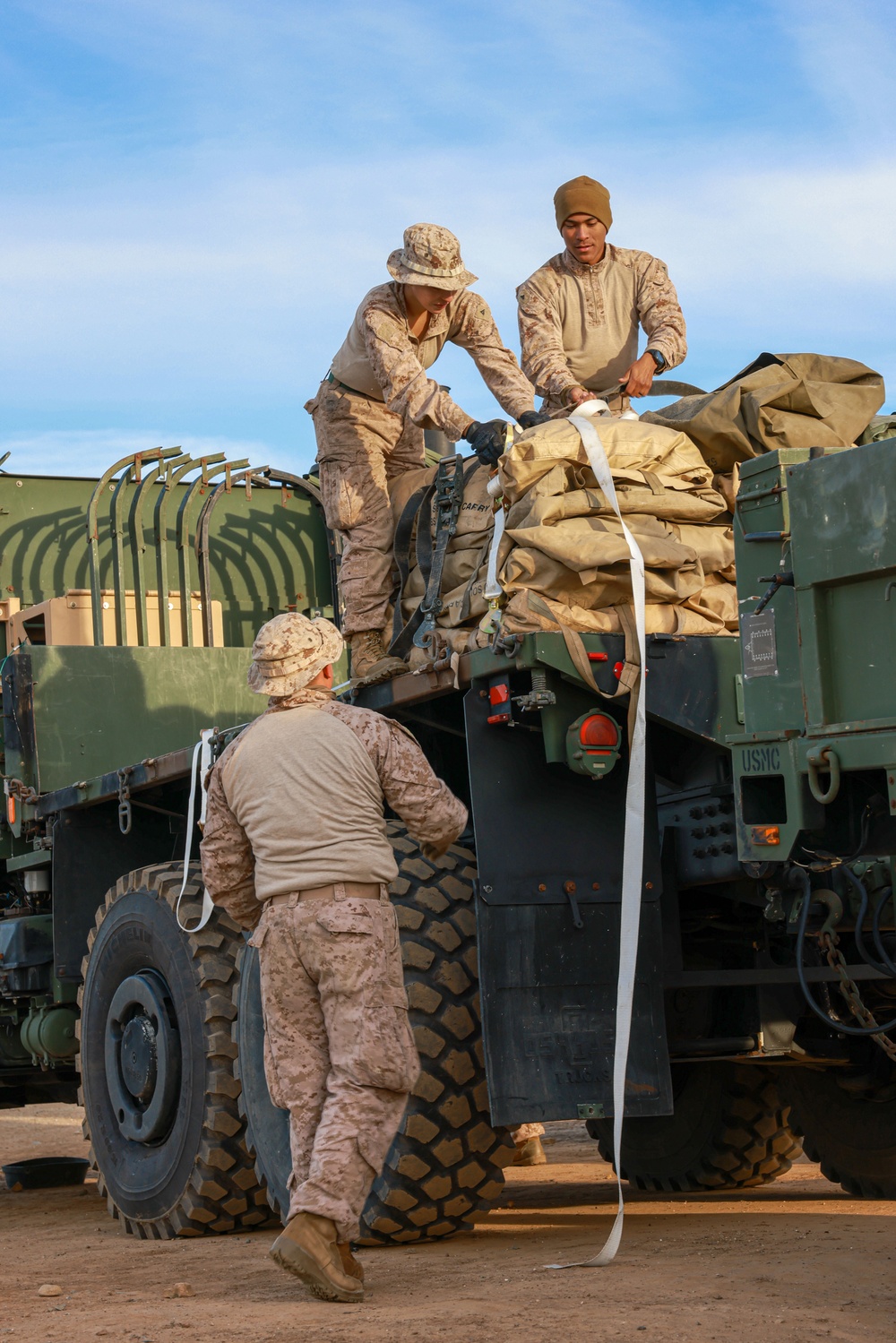 15th MEU Establishes Expeditionary Advanced Base