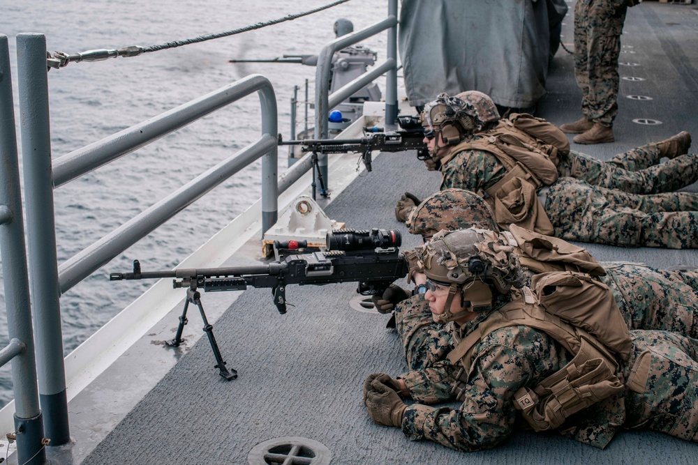 15th MEU, USS Boxer Conduct Integrated Live-fire Exercise Underway