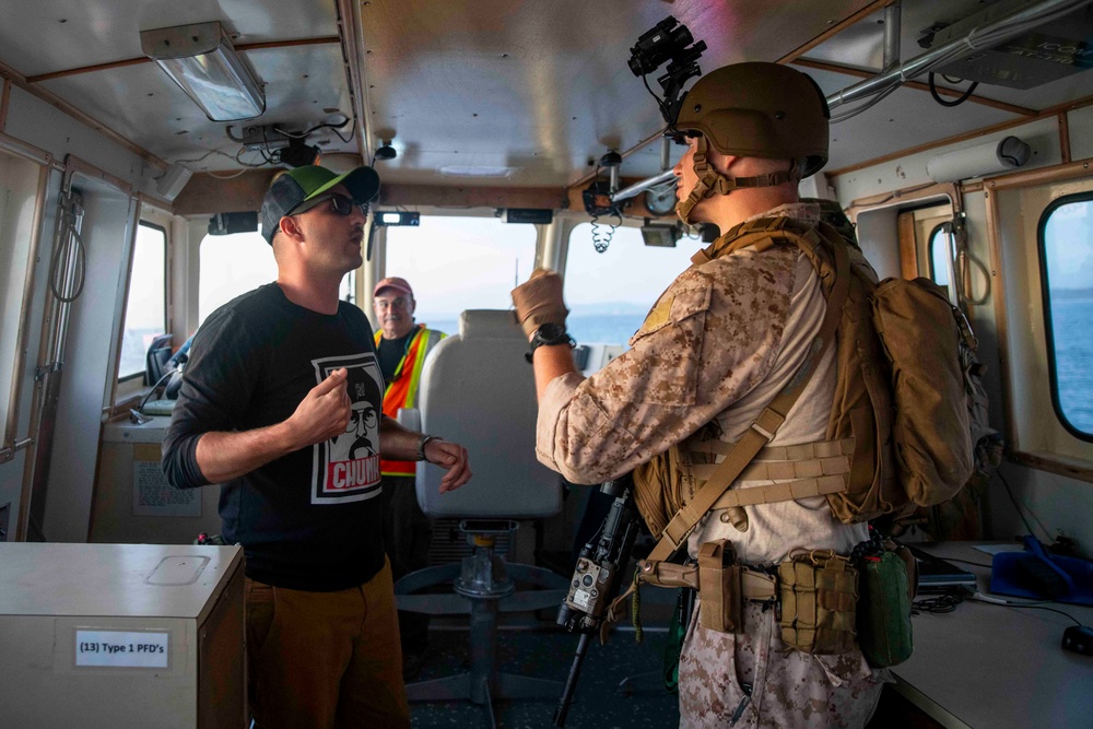 15th MEU Marines Conduct Visit, Board, Search and Seizure exercise