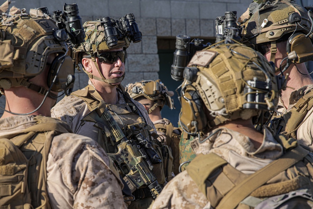 15th MEU Conducts Simulated Embassy Reinforcement