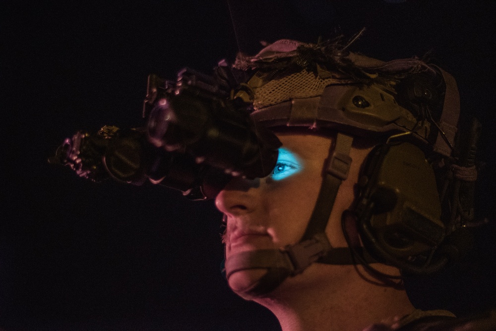 Night Ops: BLT 1/5 Conducts Ship-to-Shore QRF Training to Integrate with SOF