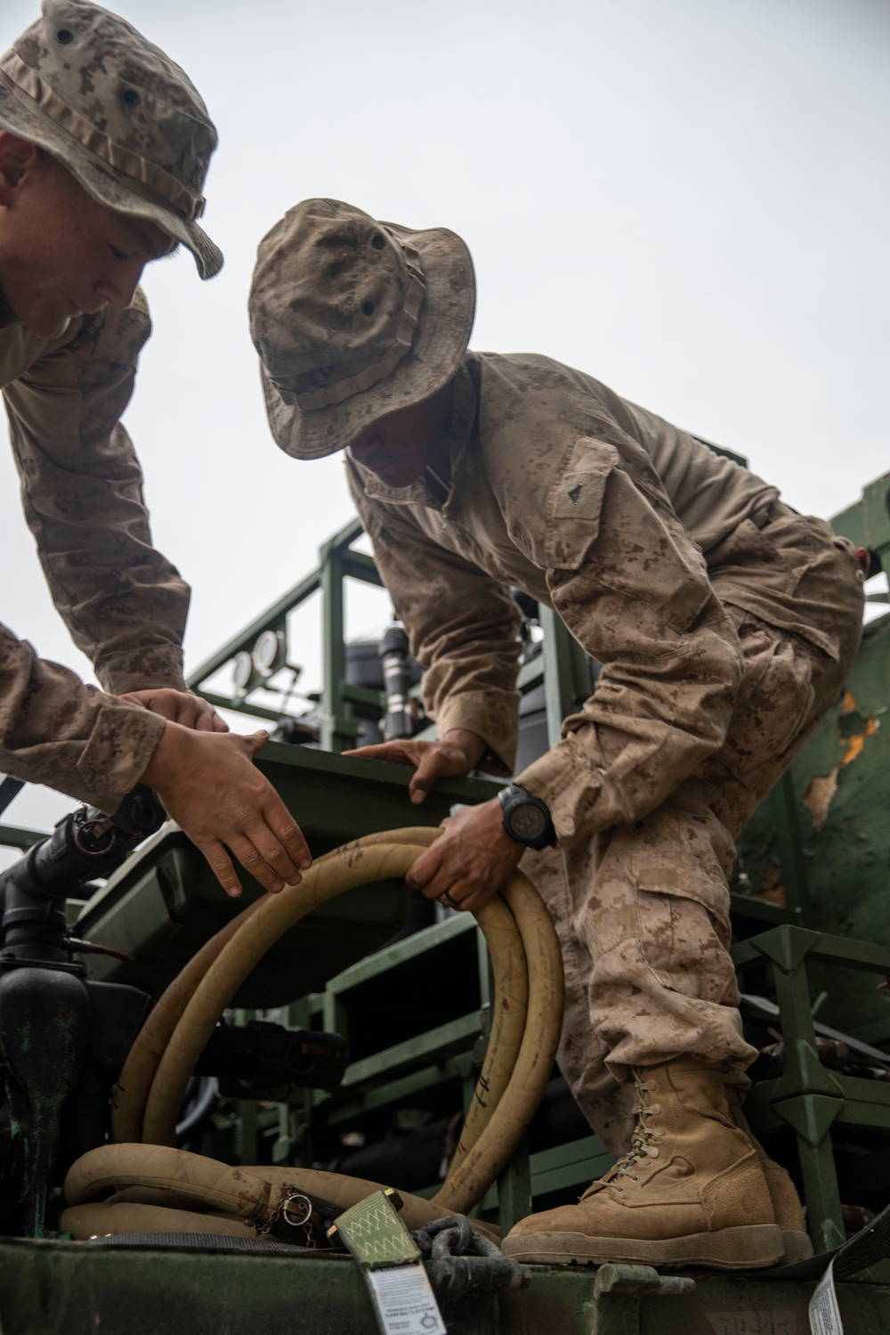 CLB-15 Convoys to Purify Water during Humanitarian Assistance Training