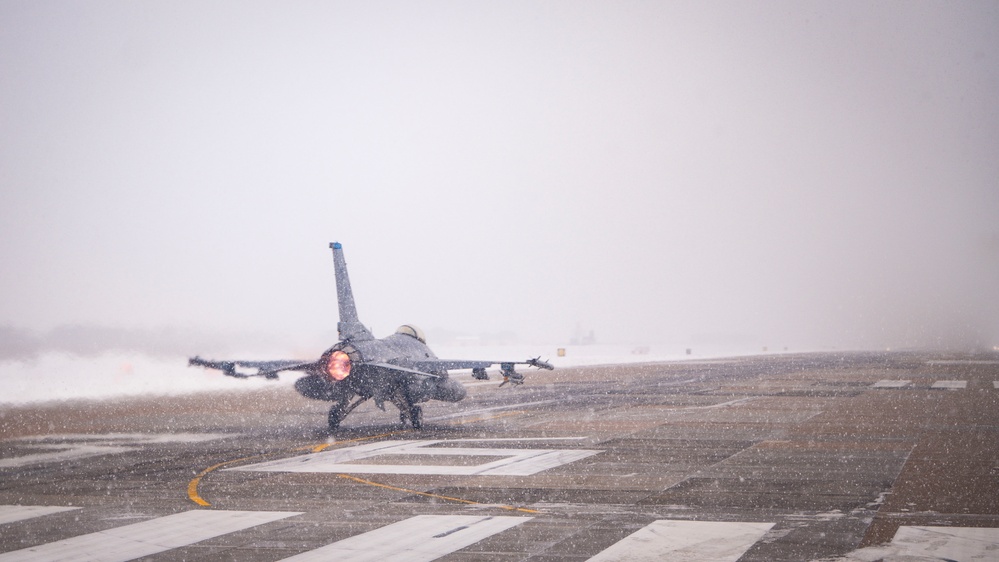 8th FW participates in U.S., Japan, Republic of Korea bomber operations escort