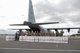 VMGR-153 supports Toys for Tots in Maui