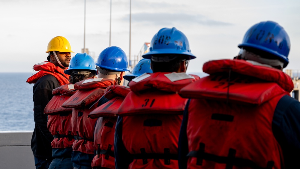 USS Somerset Conducts Replenishment-At-Sea