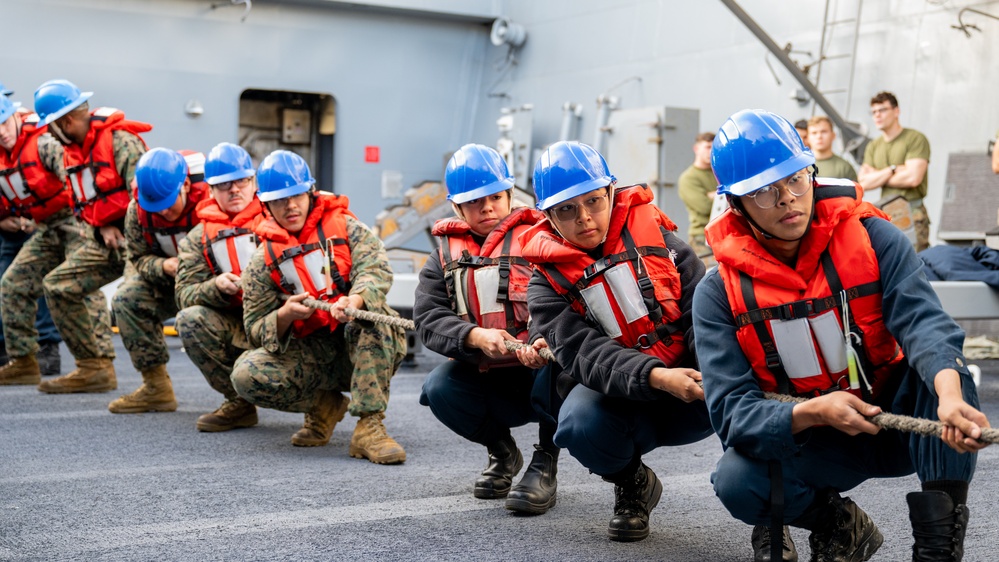 USS Somerset Conducts Replenishment-At-Sea