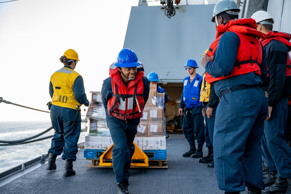 USS Somerset Conducts Replenishment-At-Sea