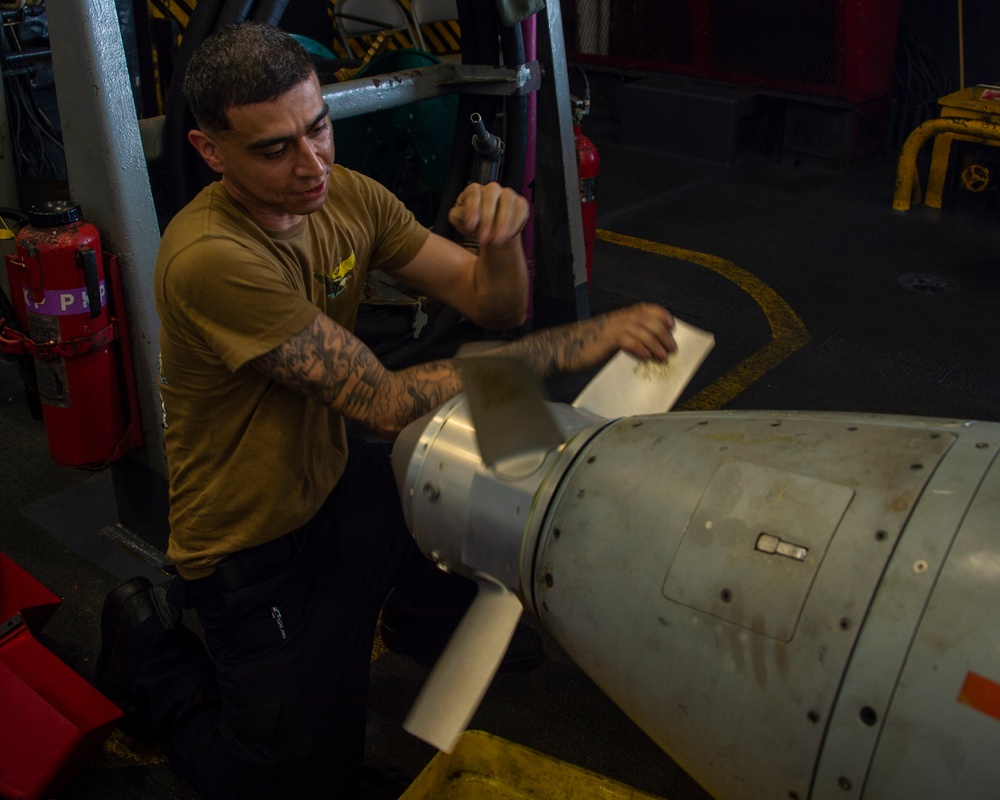 USS Carl Vinson (CVN 70) Sailors Conduct Maintenance