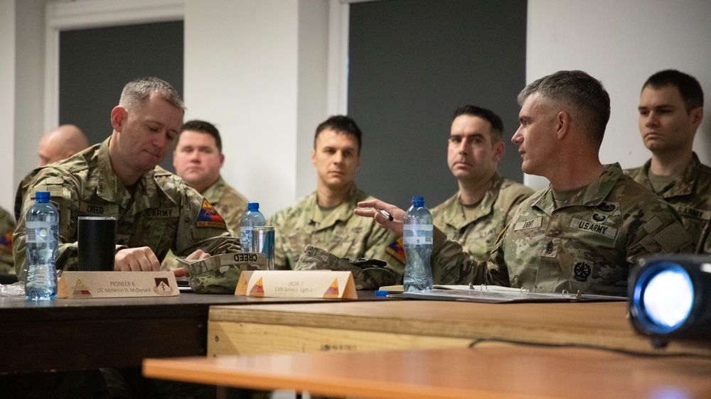 1AD Commanding General Visits Iron Soldiers in Poland Ahead of the Holidays